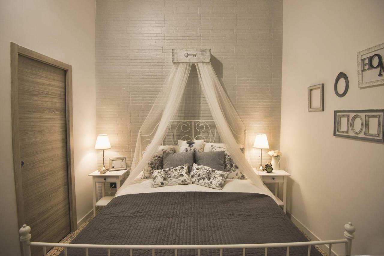 Elegant B&B - Il Vicolo Storico Salerno Exterior photo