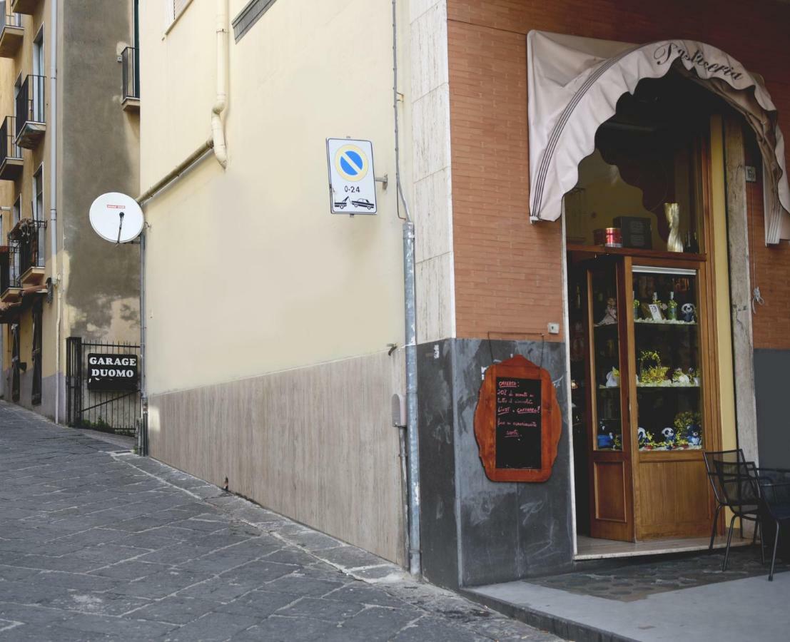 Elegant B&B - Il Vicolo Storico Salerno Exterior photo